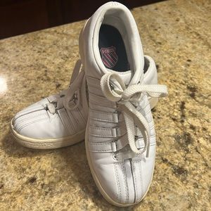K-Swiss Classic Kicks. Size 6.5